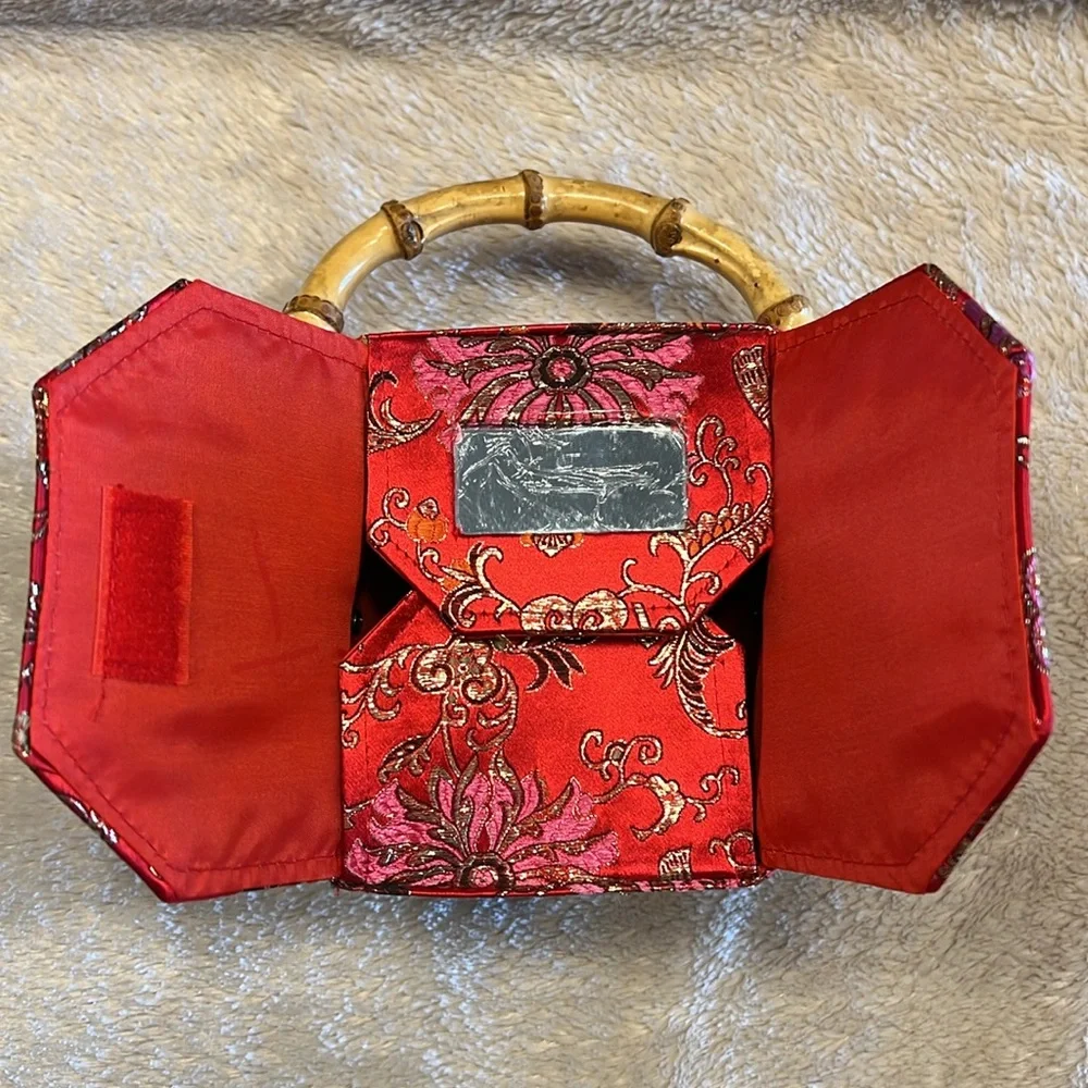 Novelty & Fun “Take Out” Purse - Picture 6 of 12